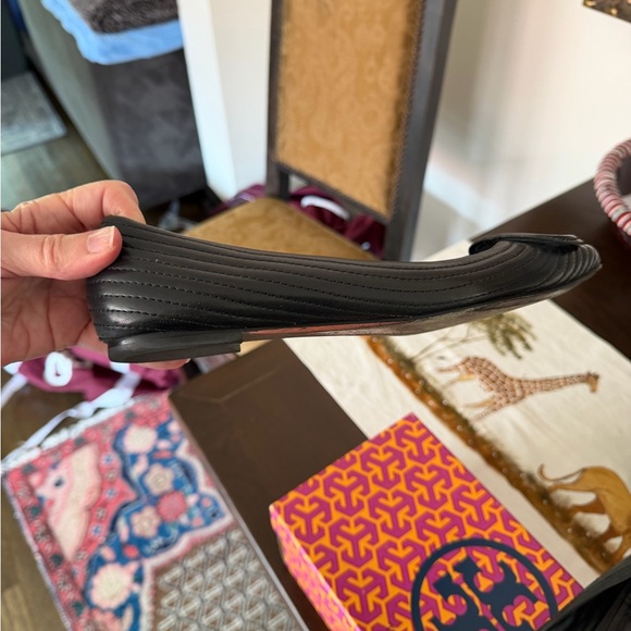 Gorgeous “Tory Burch” Slip on Shoes - Picture 7 of 11